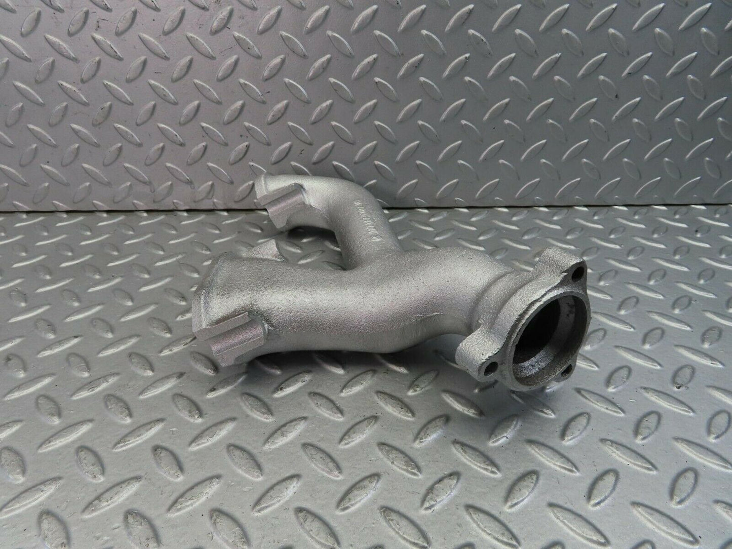 9089 Mercedes-Benz W111 Exhaust Manifold 1271420702