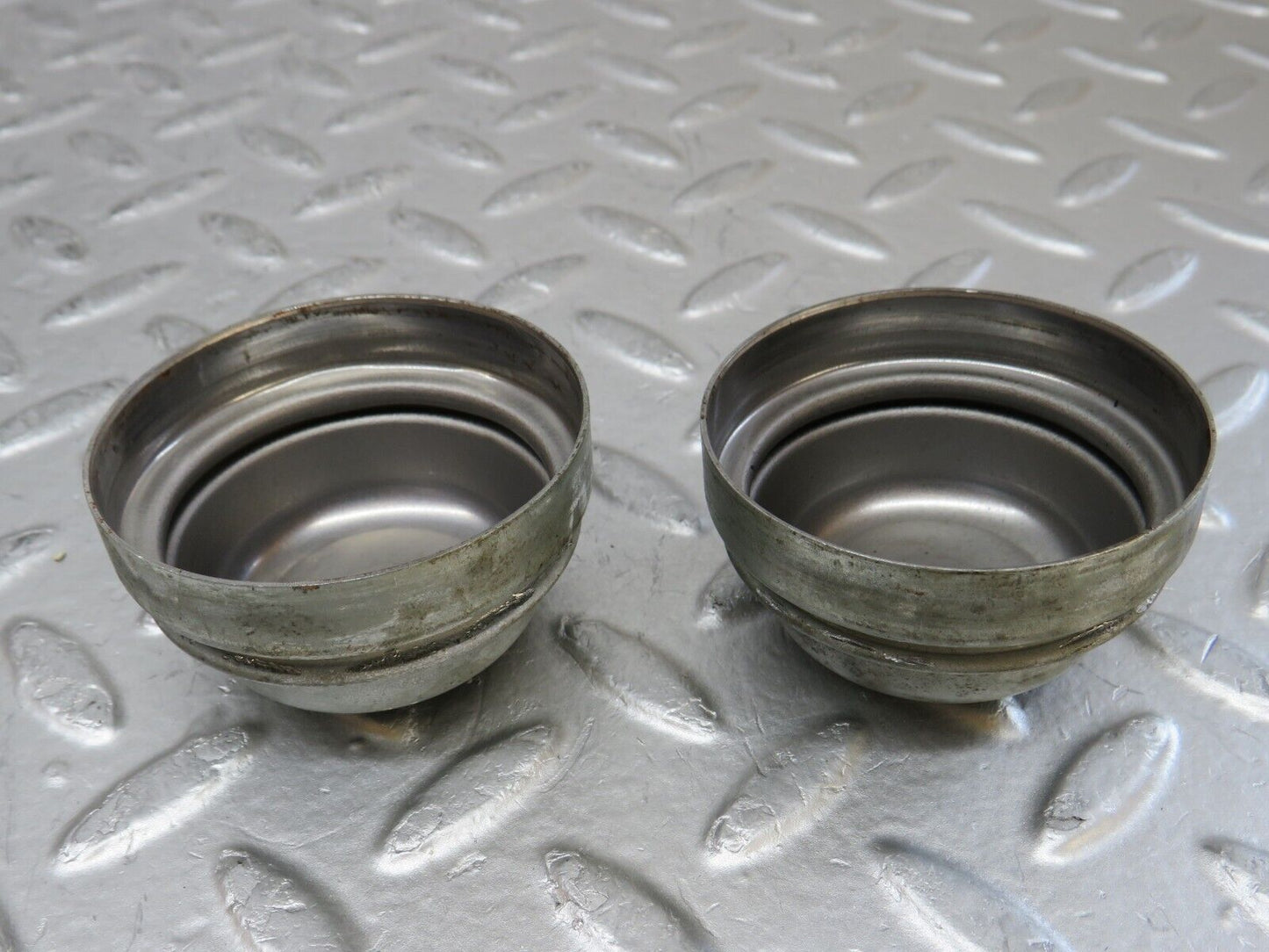 34863 Mercedes-Benz W210 320E Wheel Hub Locking Cap