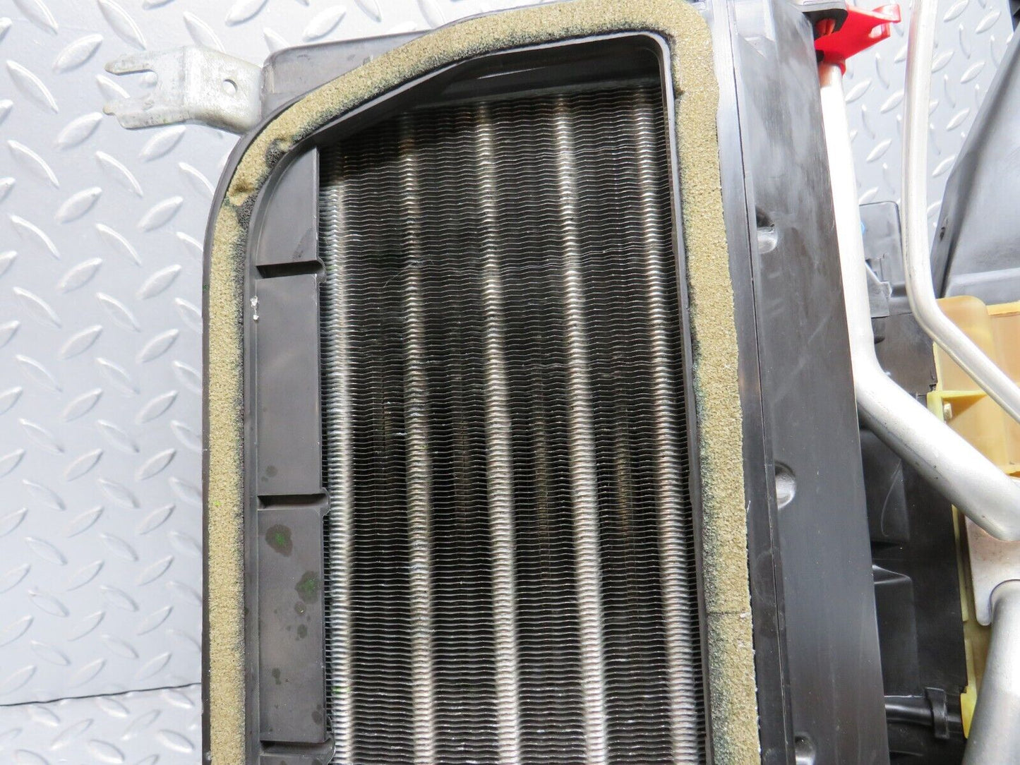 39549 Mercedes-Benz R129 320SL Coupe Heater Blower Box Housing 1298303362