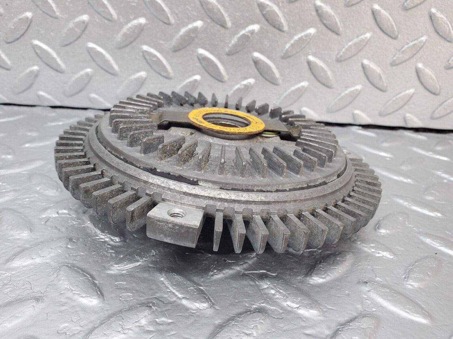 45068 Mercedes-Benz R129 300SL Coupe Engine Cooling Fan Clutch Behr 1032000622