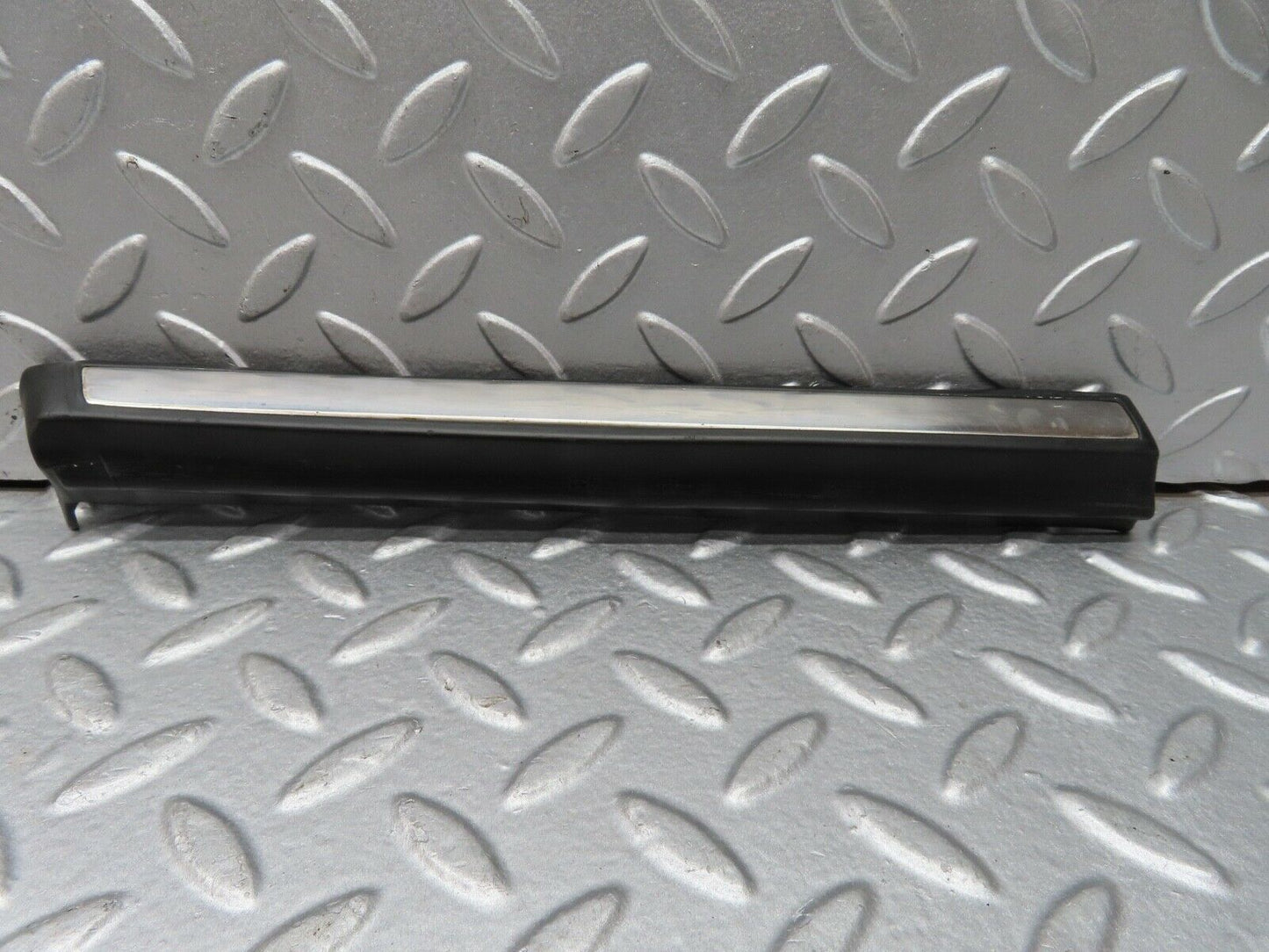 18503 Mercedes-Benz W123 200 Front Left Fender Lower Trim