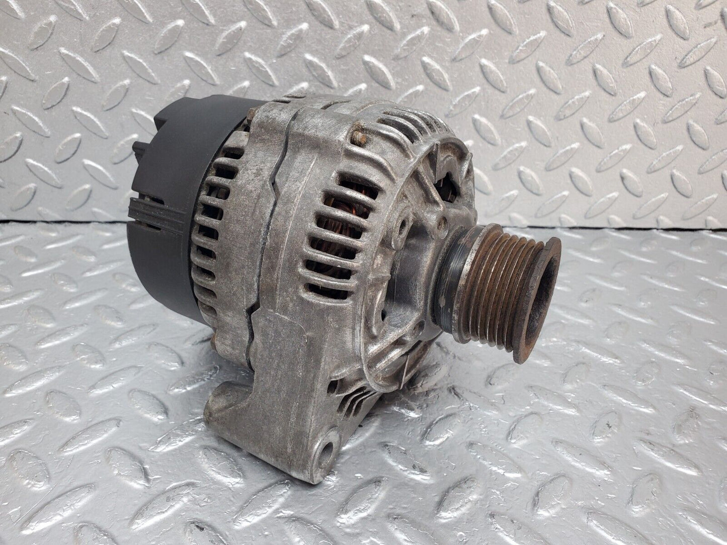 44854 Mercedes-Benz W124 220E Alternator Generator Bosch 0091540202 0123335002