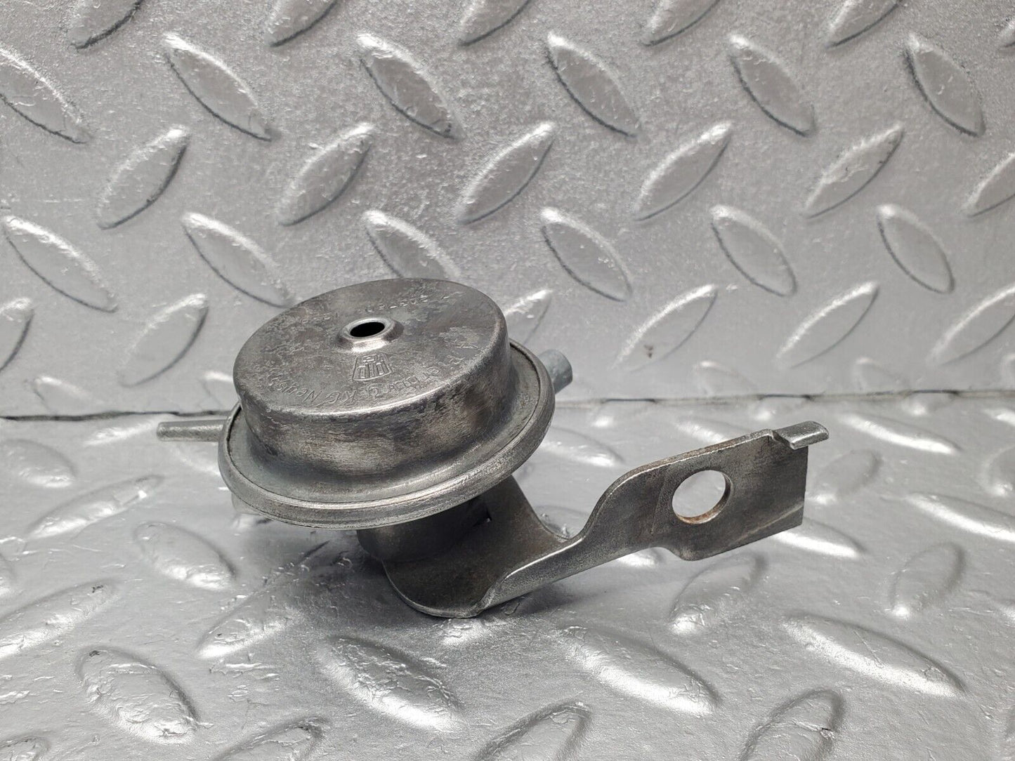 46577 Mercedes-Benz C123 280CE Coupe Fuel Valve Pierburg 72037602