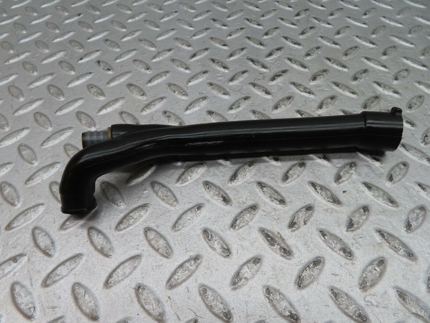 17868 Mercedes-Benz W116 450SEL  Air Intake Breather Hose 1160940682