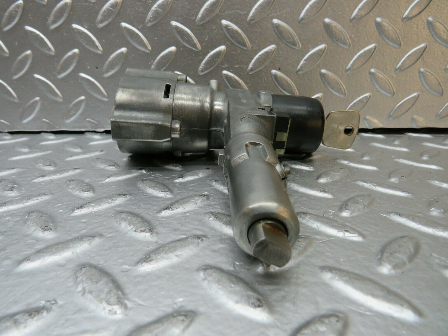 22988 Mercedes-Benz C123 230CE Coupe Steering Lock Ignition Switch With Key