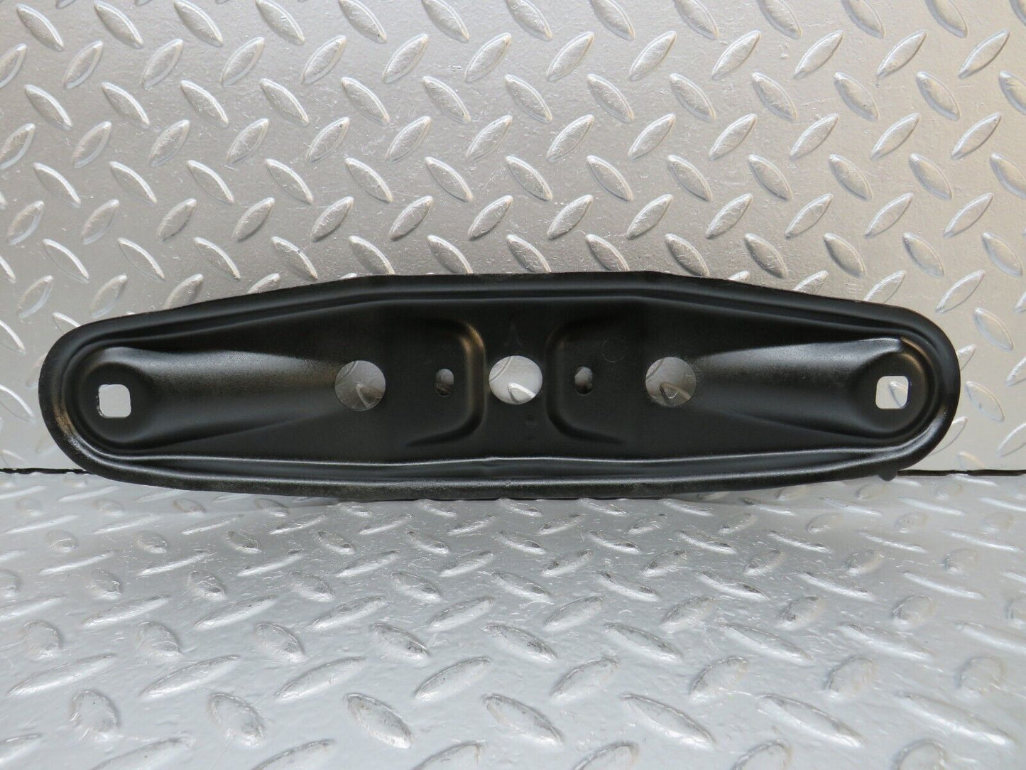 31427 Mercedes-Benz S124 220TE Wagon Gearbox Mount Bracket