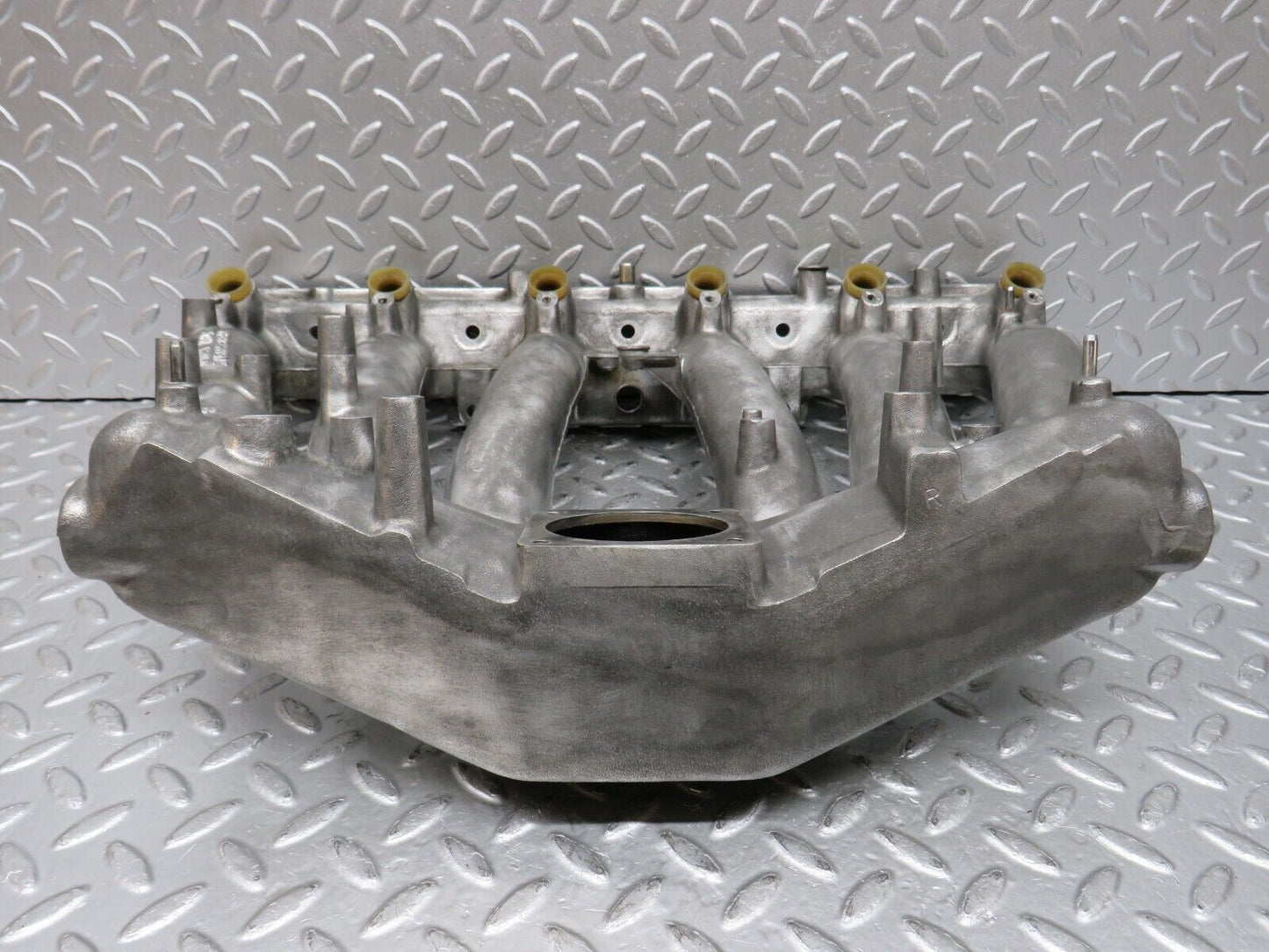 32690 Mercedes-Benz S124 300TE Wagon Intake Manifold 1031411601