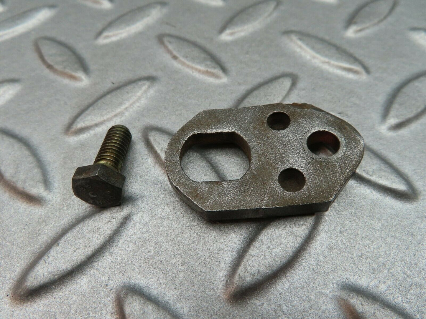 5128 Mercedes-Benz R107 350SL Fuel Injector Bracket