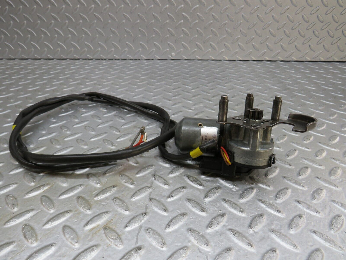 37062 Mercedes-Benz C126 420SEC Coupe Front Right Seat Backrest Adjustment Motor 0390216693