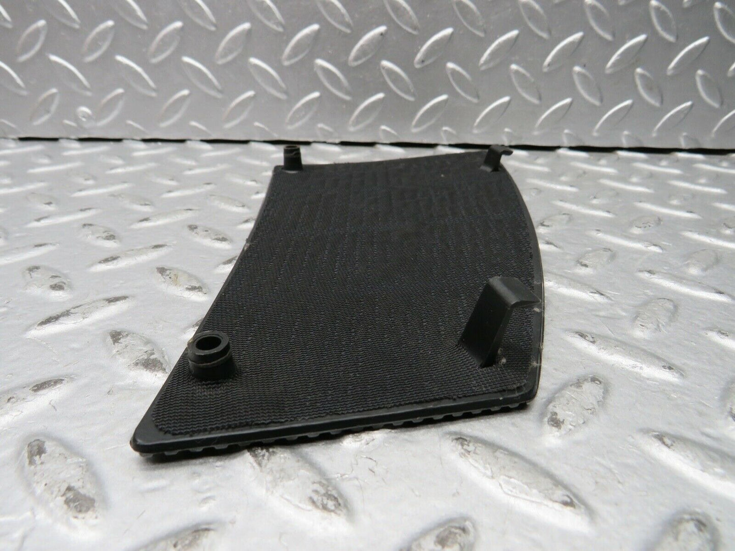 21779 Mercedes-Benz W126 300SE Dashboard Speaker Covers Black