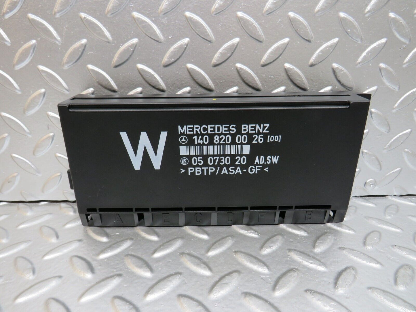 24622 Mercedes-Benz W140 S320 Comfort Control Unit 1408200026