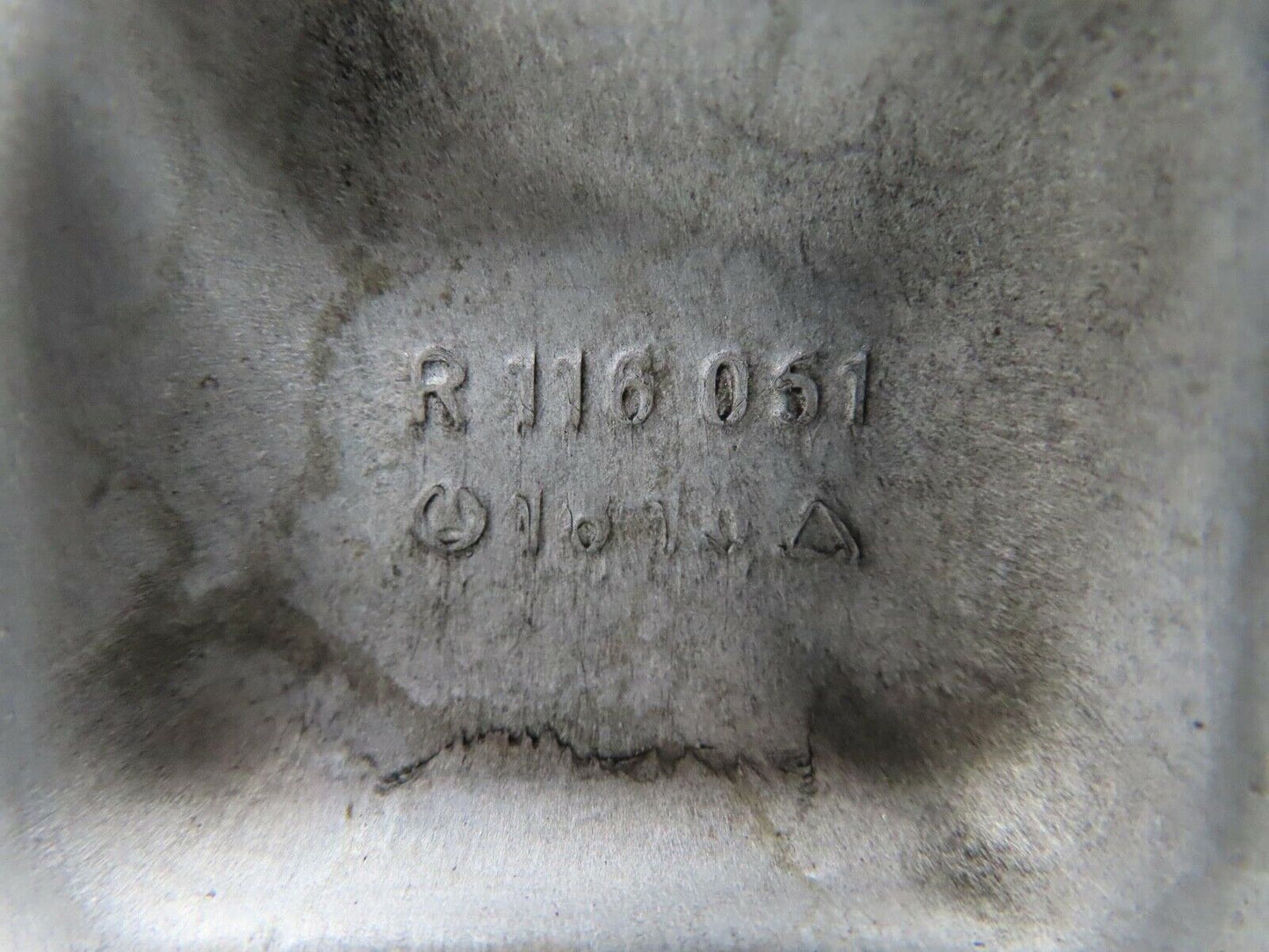 16549 Mercedes-Benz C107 350SLC Coupe Camshaft Tower Bearing 1160511810