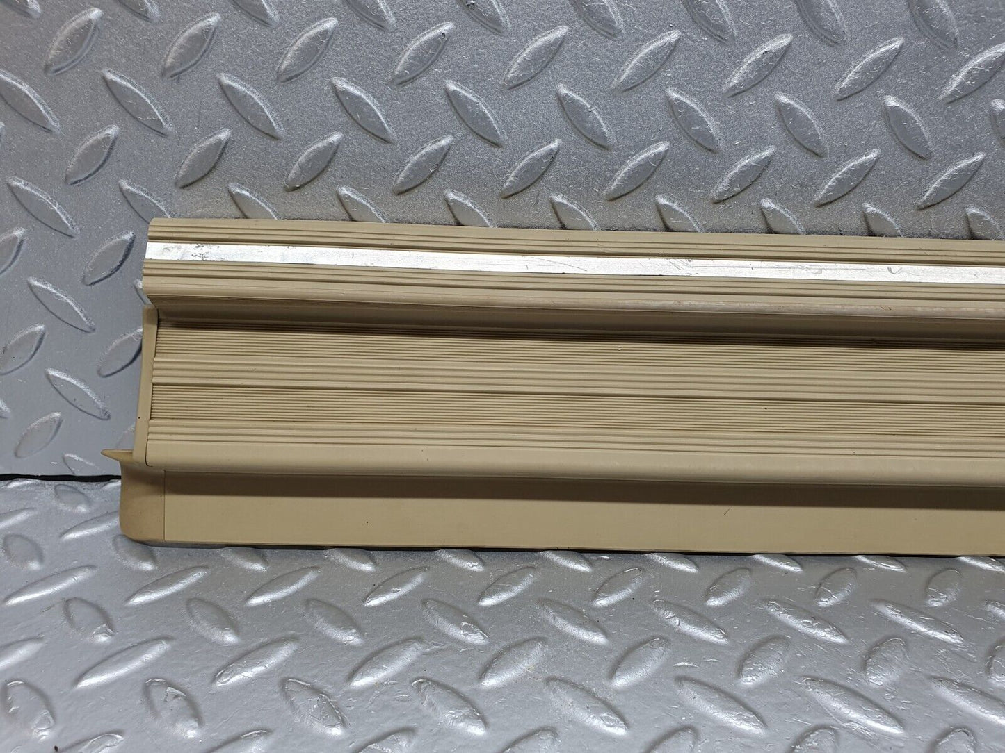 40942 Mercedes-Benz W126 300SE Front Left Door Sill Trim Beige