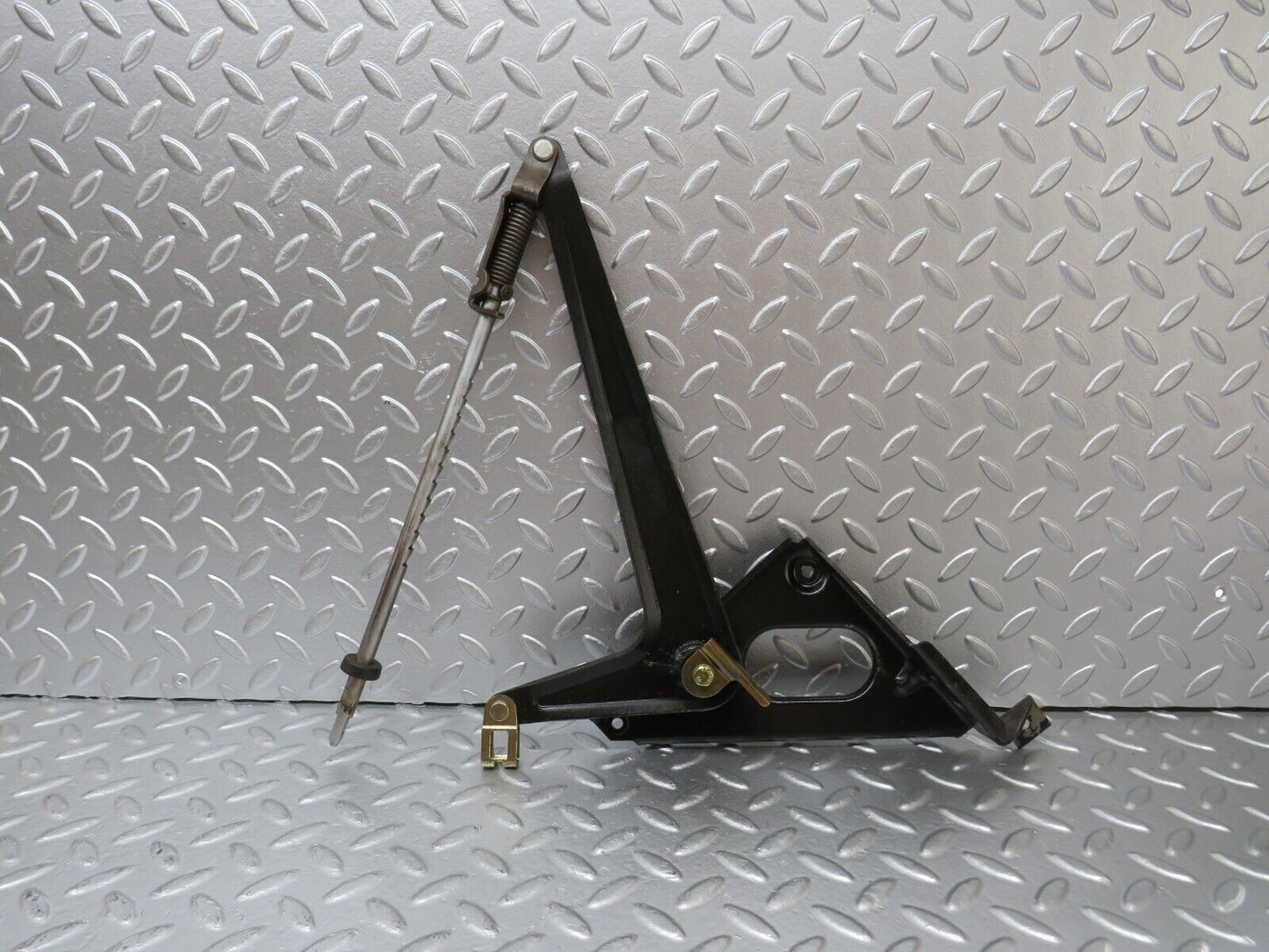 25604 Mercedes-Benz W123 200 Handbrake Regulator