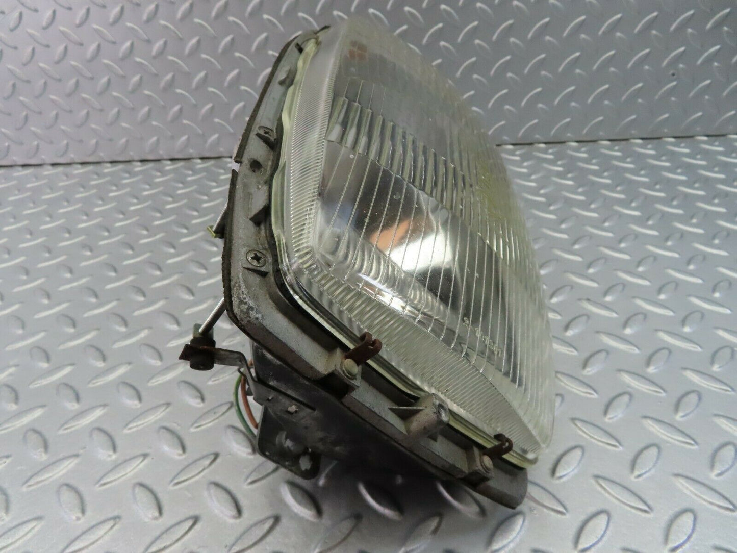 7822 Mercedes-Benz W115 220D Headlight Bosch Left/Right 1305314910