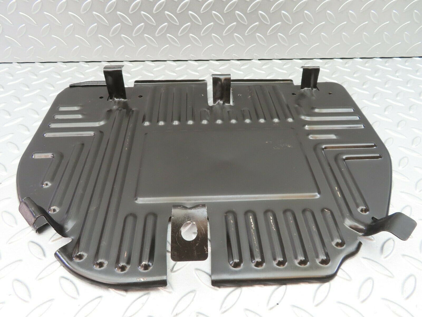 6596 Mercedes-Benz S124 E220 Wagon Front Right Floor Relay Cover 2028171320