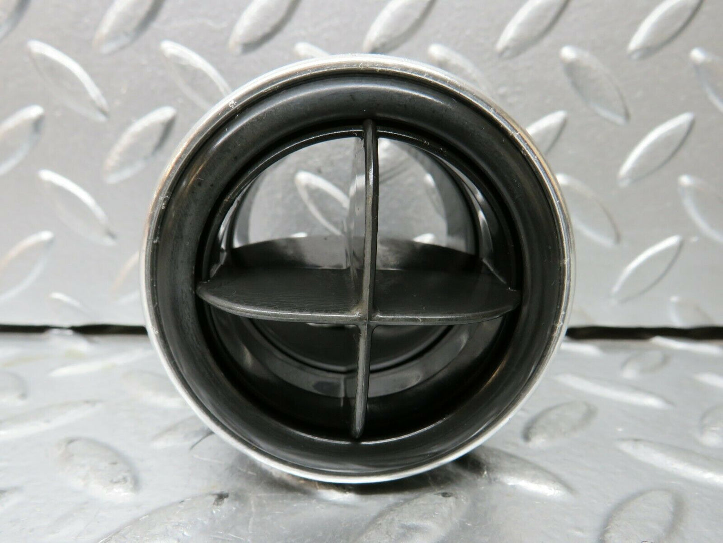 23771 Mercedes-Benz C107 450SLC Coupe Dashboard Air Vent