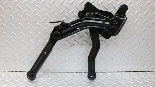 37210 Mercedes-Benz C126 420SEC Coupe Bonnet Hinge Left Side