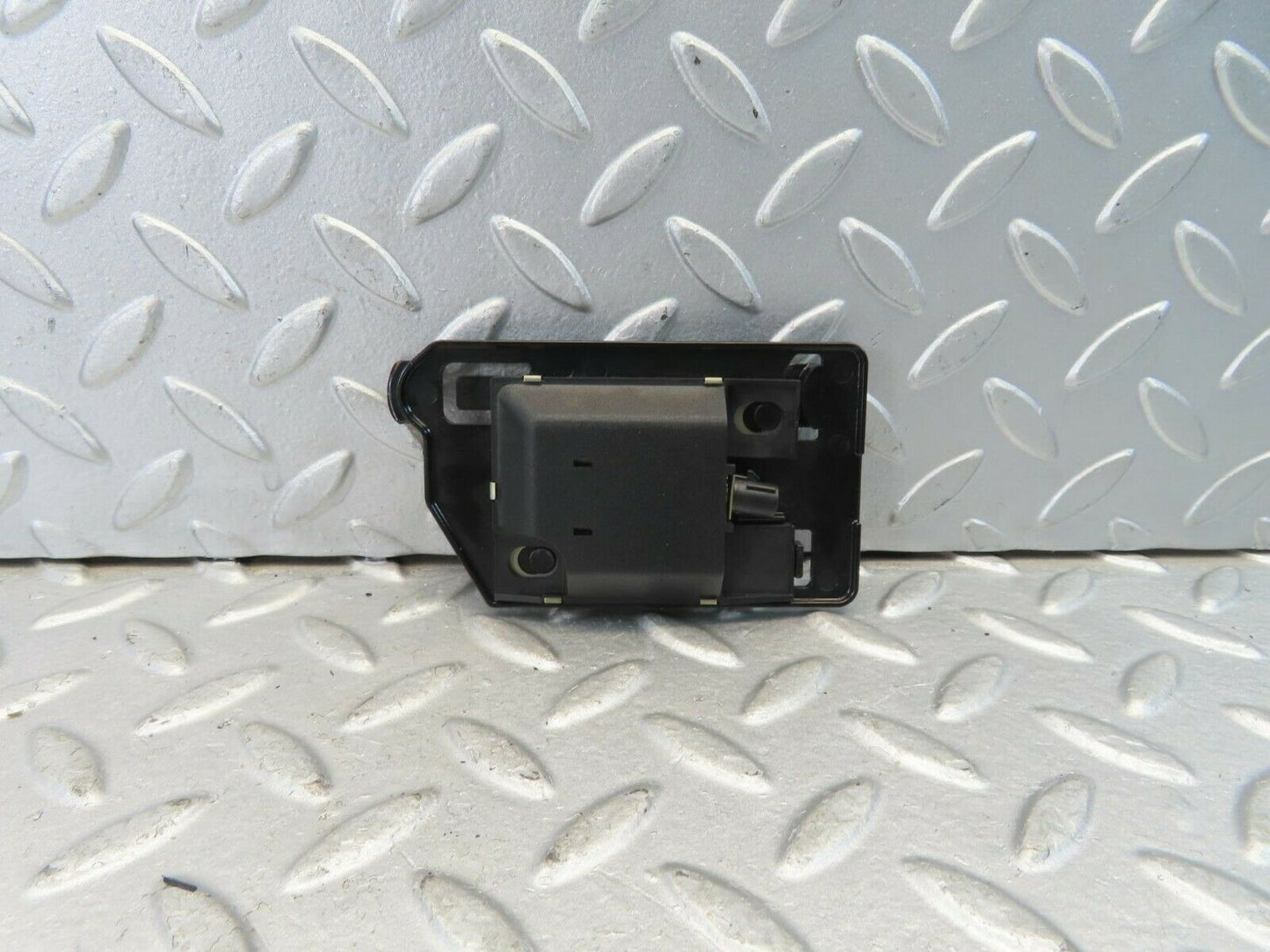 11135 Mercedes-Benz W221 S320 Bluetooth Phone Antenna Amplifier 2118203375