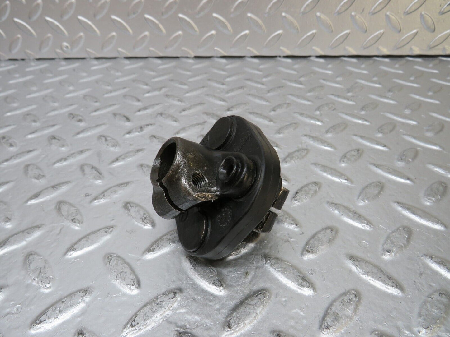 25999 Mercedes-Benz W124 280E Steering Column Lower Shaft Connector