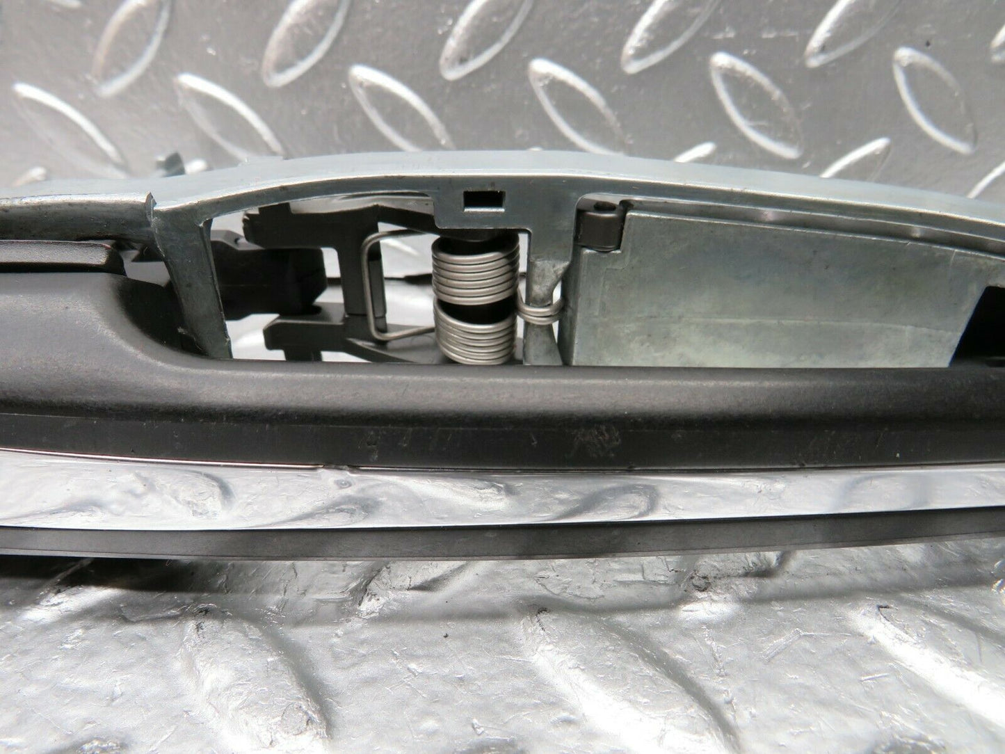 22475 Mercedes-Benz C124 E220 Coupe Left Exterior Door Handle No Key