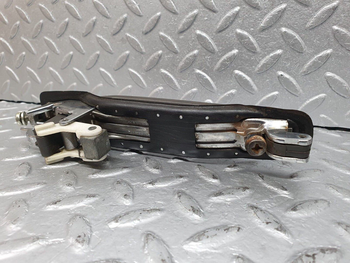 41081 Mercedes-Benz W126 300SE Rear Right Exterior Door Handle