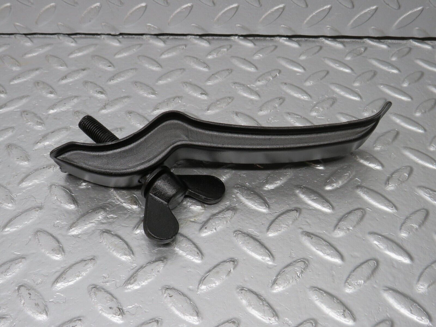 40406 Mercedes-Benz W110 230 Spare Wheel Holder