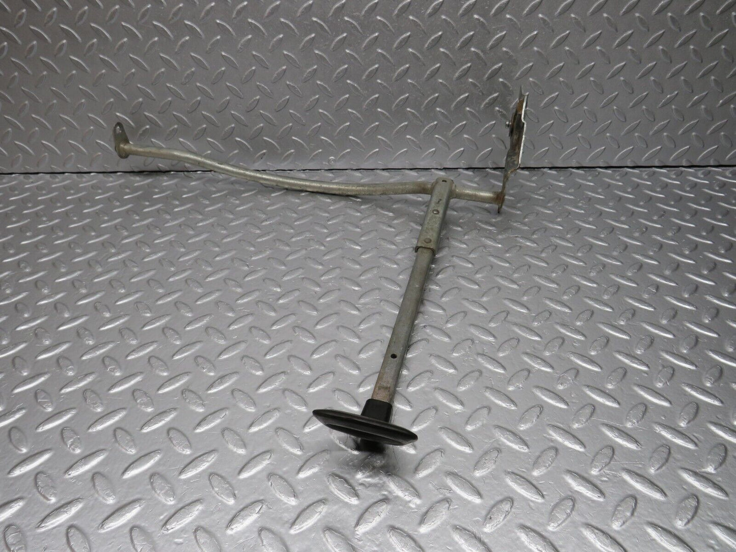 40013 Mercedes-Benz R107 350SL Front Left Seat Sliding Adjust Handle