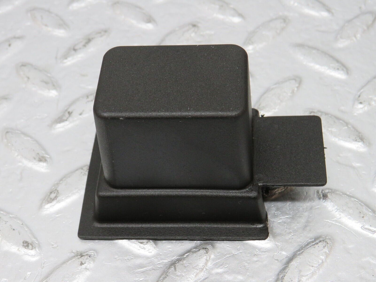 33696 Mercedes-Benz W201 190E Switch Holder 2018210065