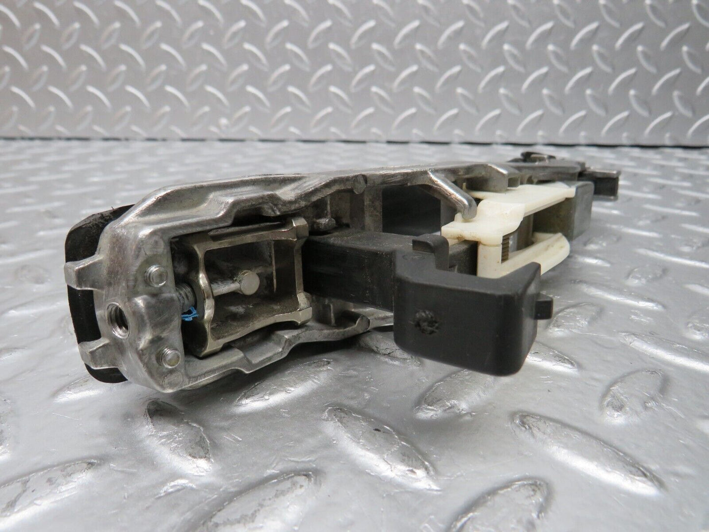 31372 Mercedes-Benz S124 220TE Rear Right Exterior Door Handle