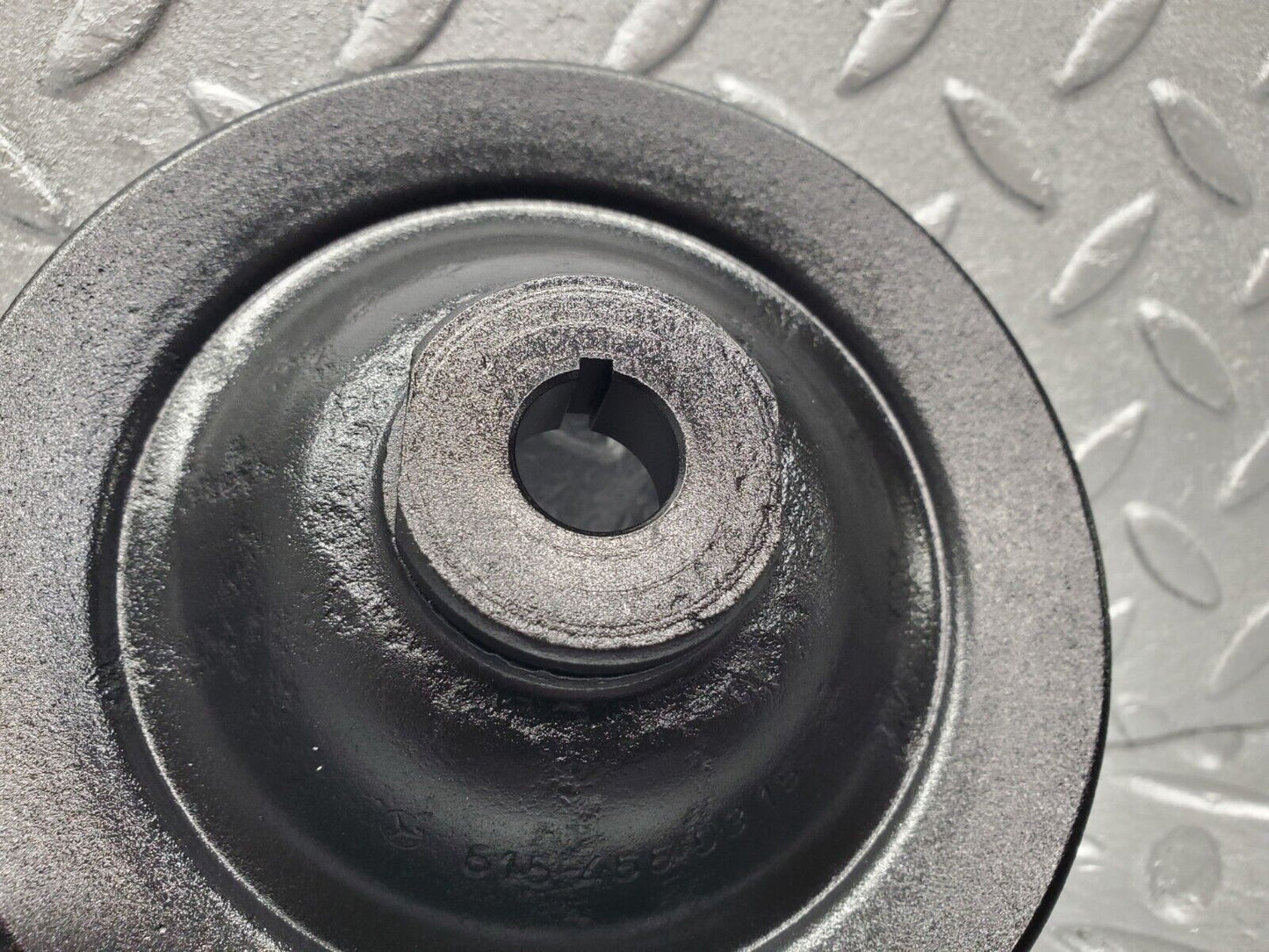 46633 Mercedes-Benz C123 280CE Coupe Power Steering Pump Pulley 6154660315