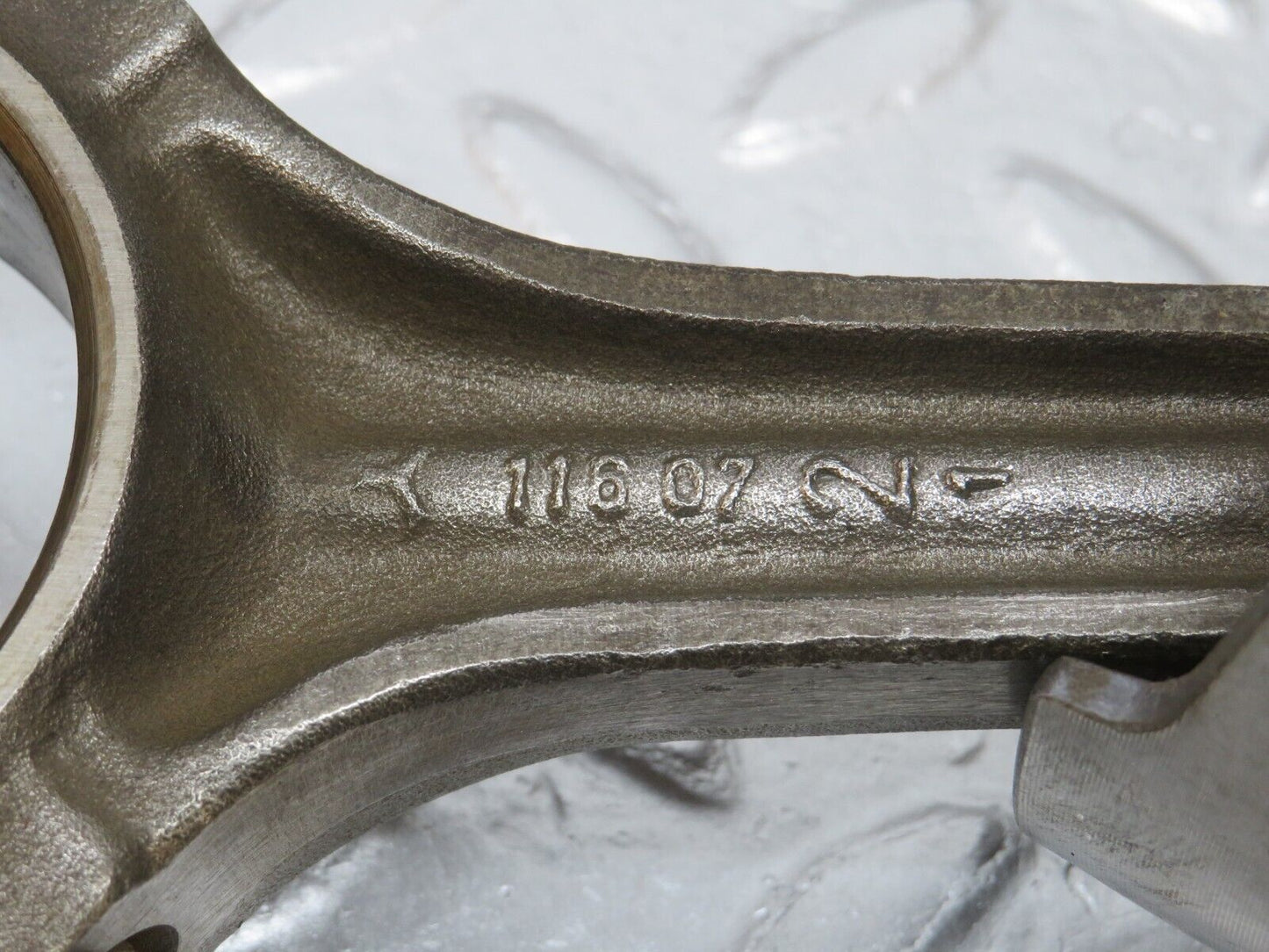 33035 Mercedes-Benz C107 R107 350 V8 Piston With Connecting Rod 92mm 11607