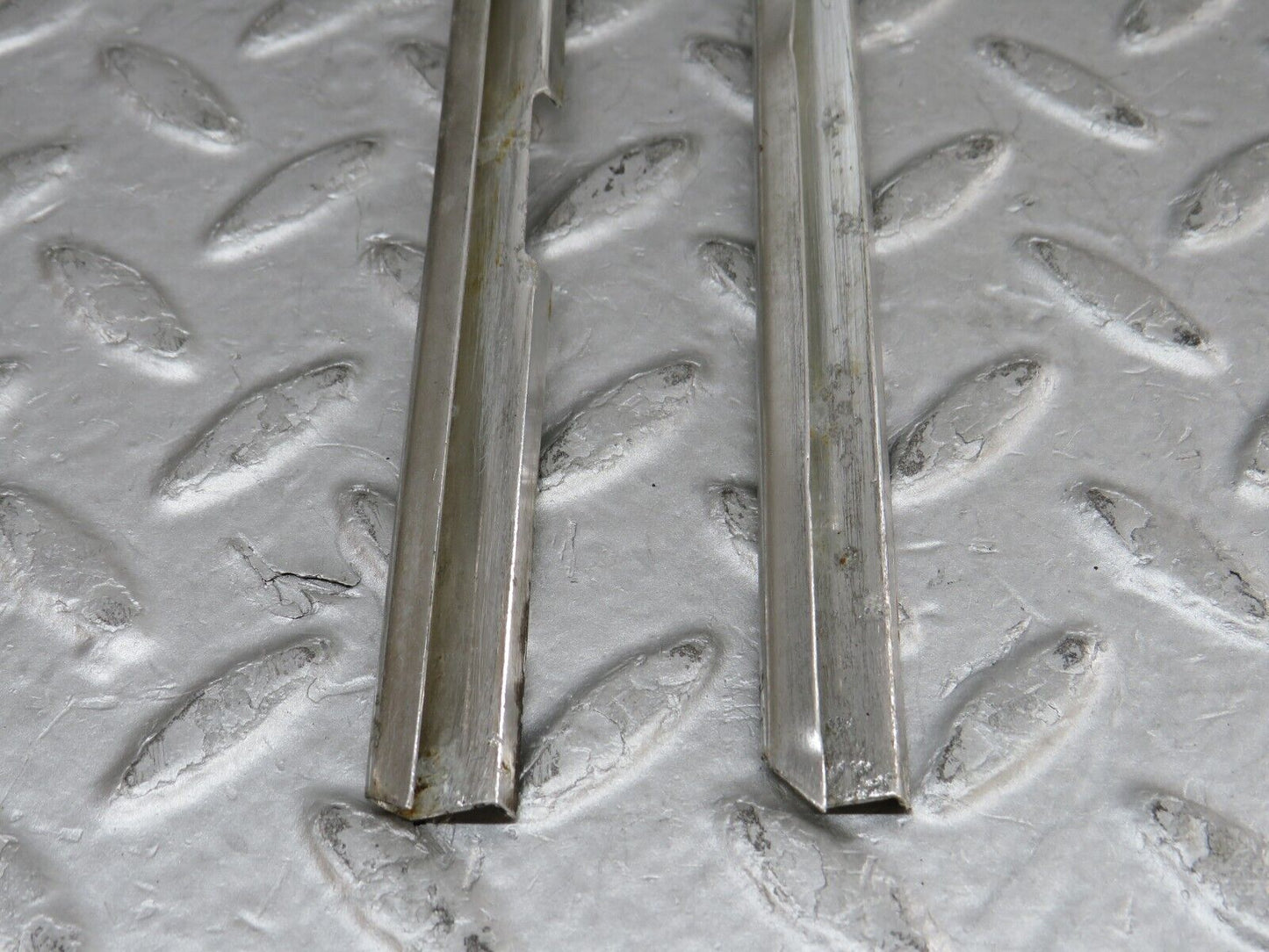 35867 Mercedes-Benz W108 Front Left Door Chrome Trim Pair