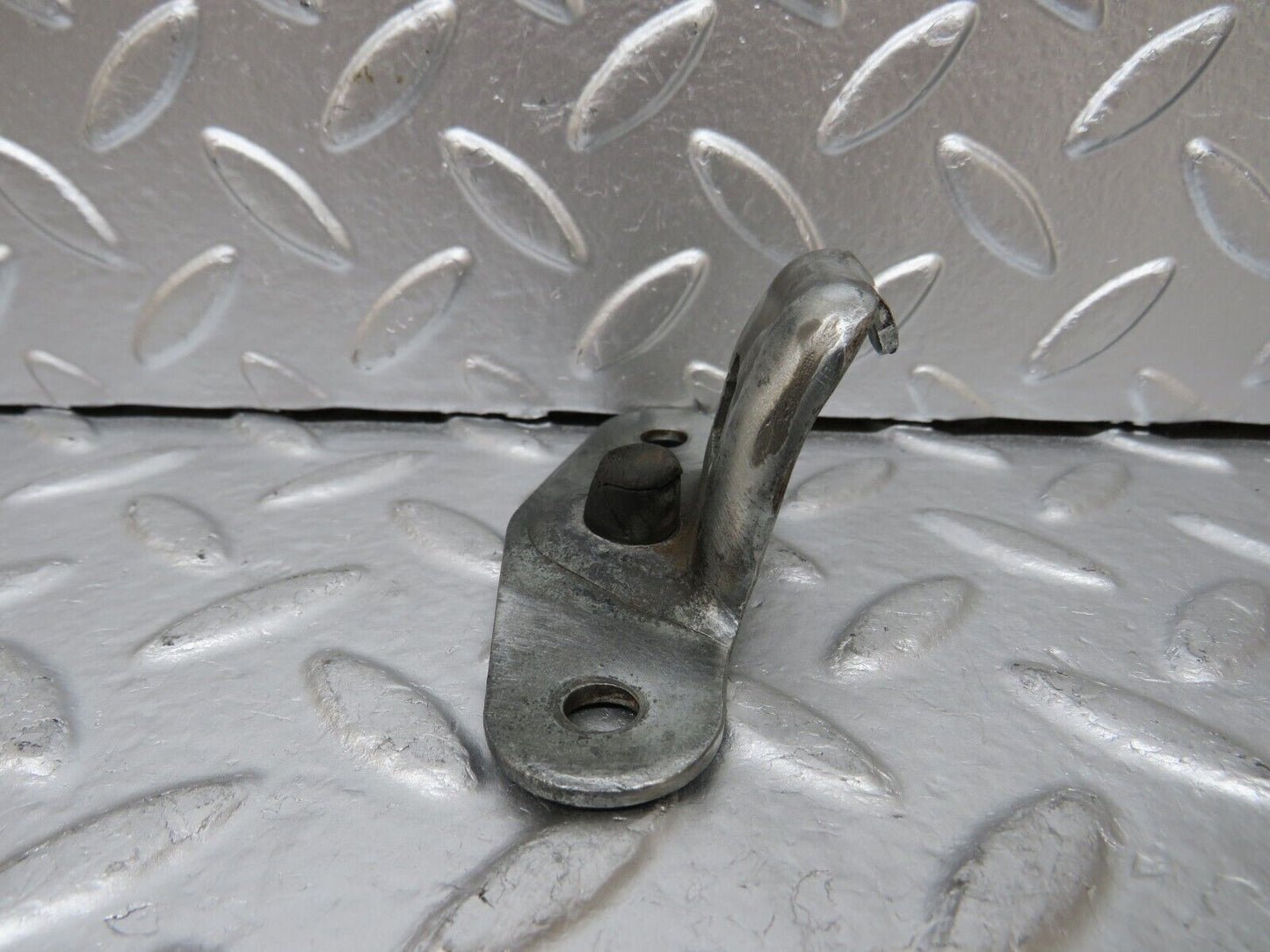 25565 Mercedes-Benz W123 200 Trunk Lock Latch 1237580150