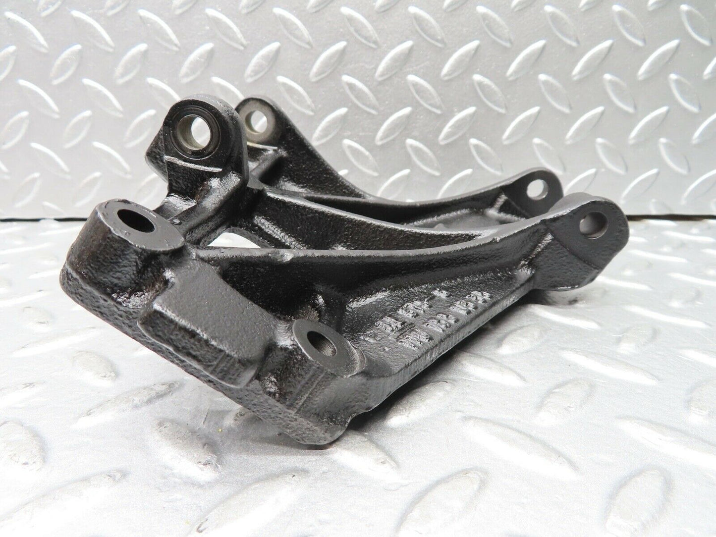 20376 Mercedes-Benz W114 280CE Coupe Alternator Generator Bracket 1101550335