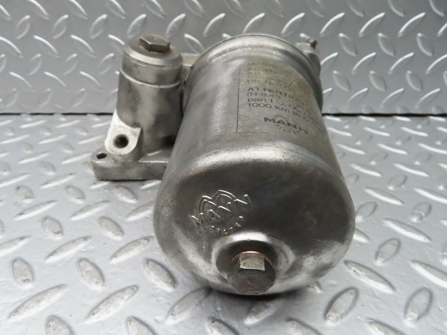 20418 Mercedes-Benz W114 280CE Coupe Oil Filter Housing 1101800010