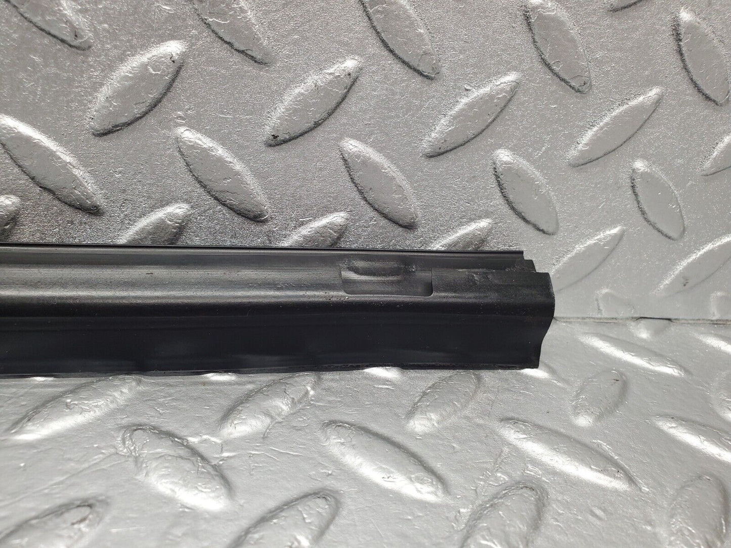 46745 Mercedes-Benz R129 320SL Coupe Left Door Seal Window Weatherstrip