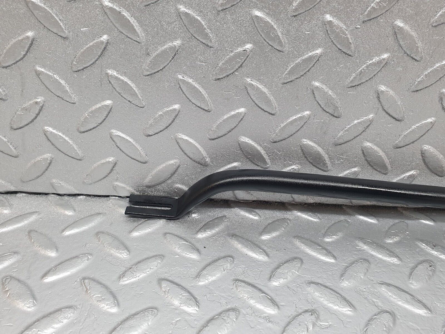 43936 Mercedes-Benz C123 230CE Coupe Horn Bracket