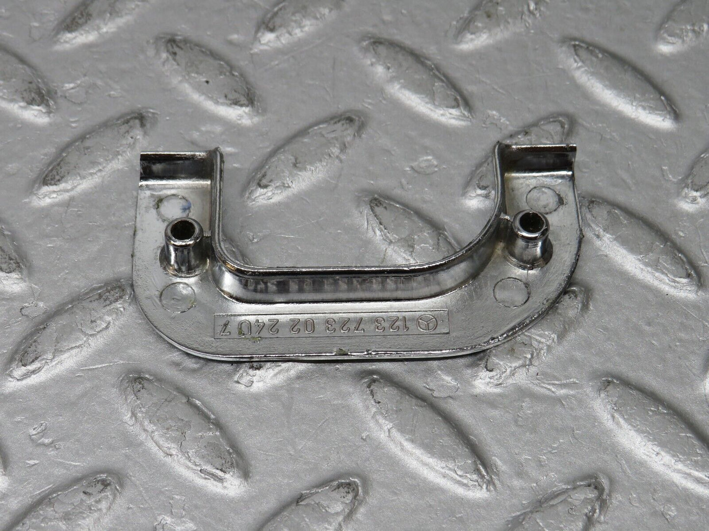36095 Mercedes-Benz W126 420SE Interior Chrome Door Latch Right 1237230224
