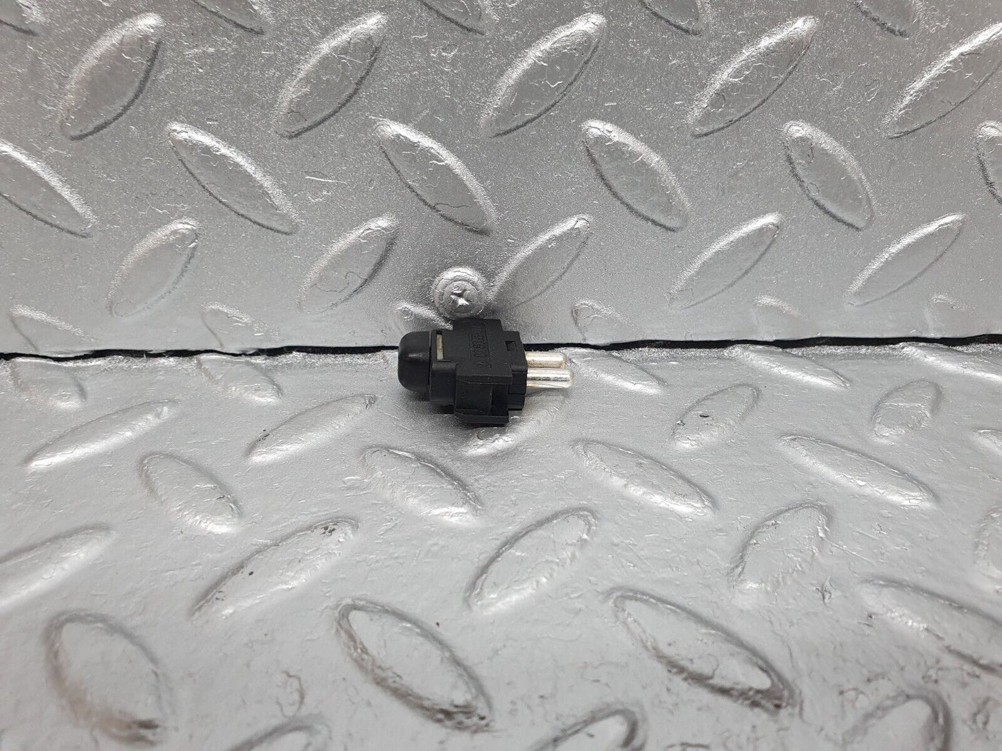 41650 Mercedes-Benz W124 200E Child Lock Control Switch 1248204910