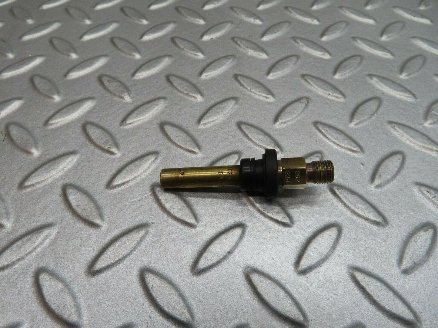 12169 Mercedes-Benz R129 300SL Coupe Fuel Injector 0437502054