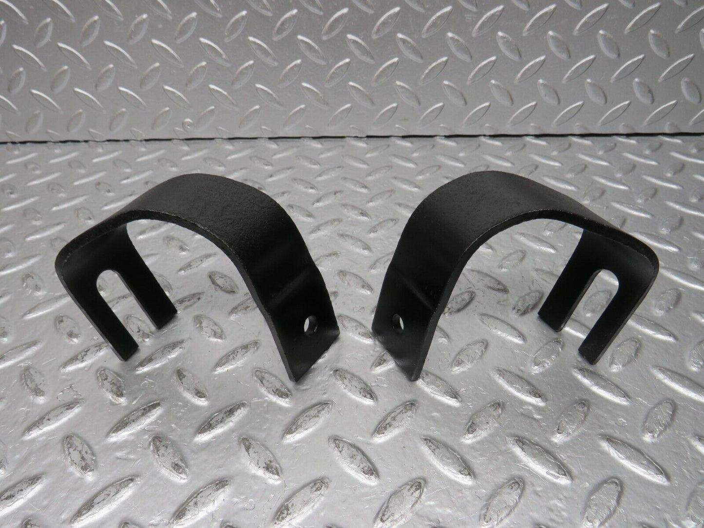 31546 Mercedes-Benz W123 200D Front Bumper Bracket Pair