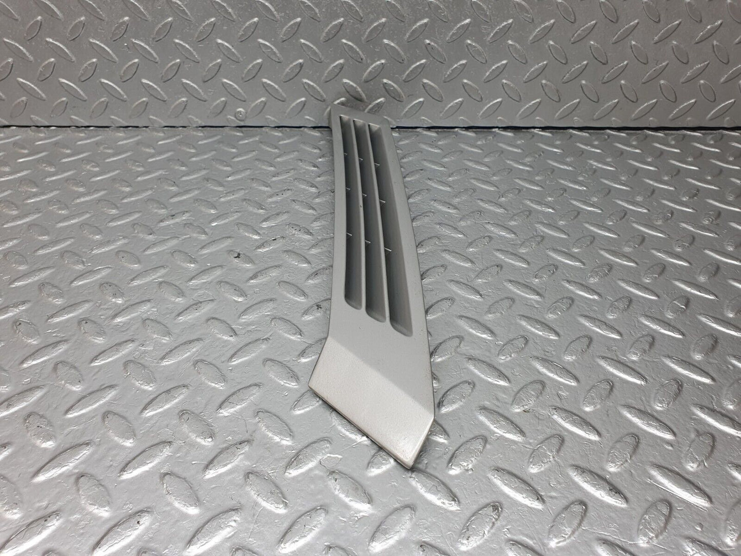 42739 Mercedes-Benz W201 190 2.0L C Pillar Exterior Cover Right Side 2016980289
