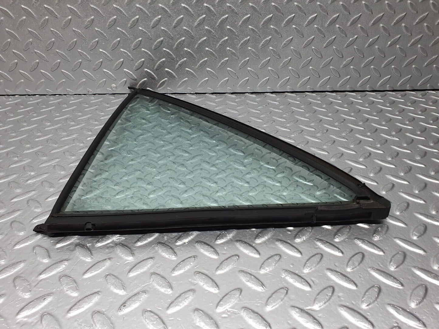 41411 Mercedes-Benz W124 200E Rear Left Quarter Window Glass 1247350524