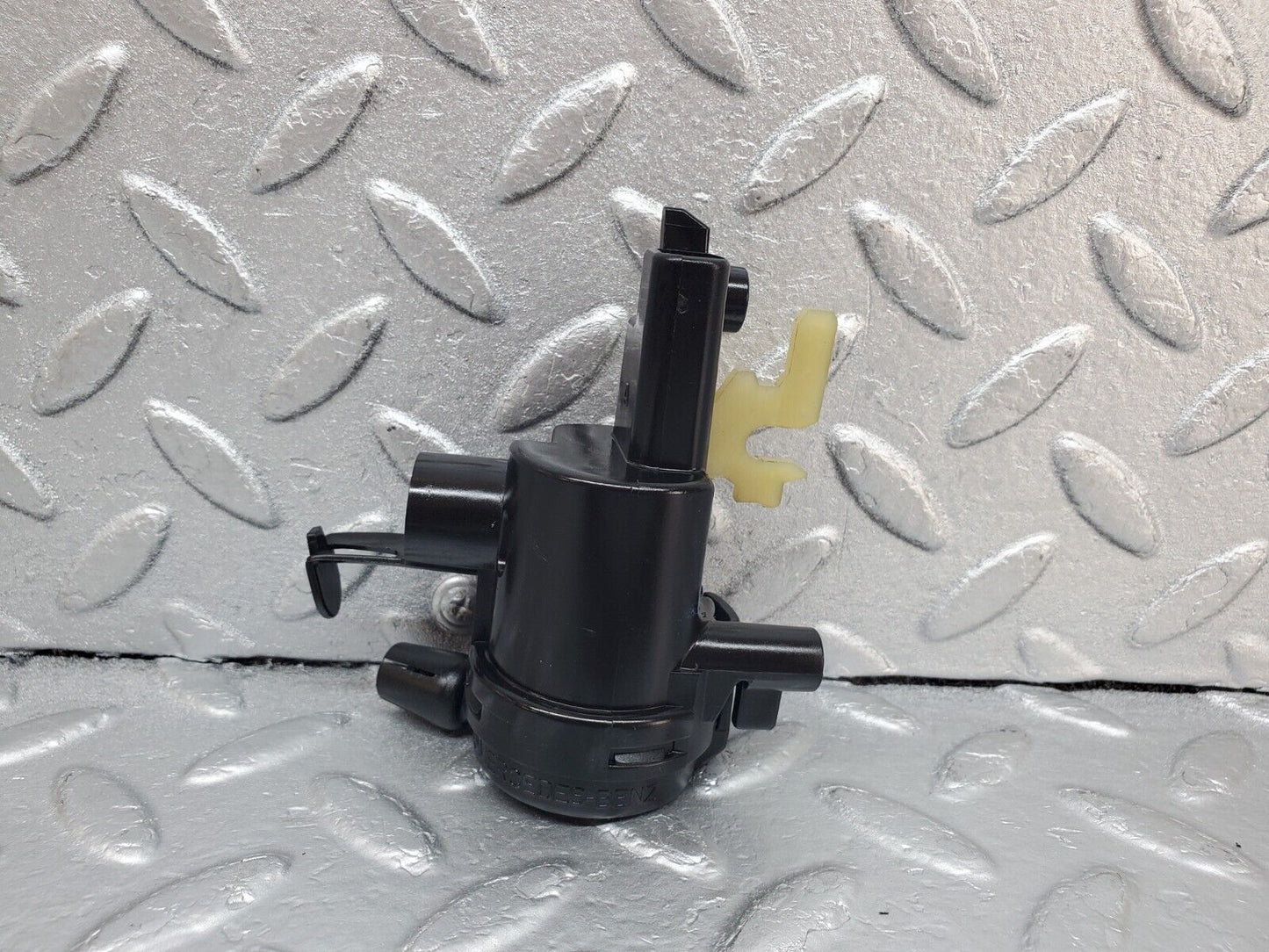 44940 Mercedes-Benz R129 300SL Coupe Trunk Lock Vacuum Actuator