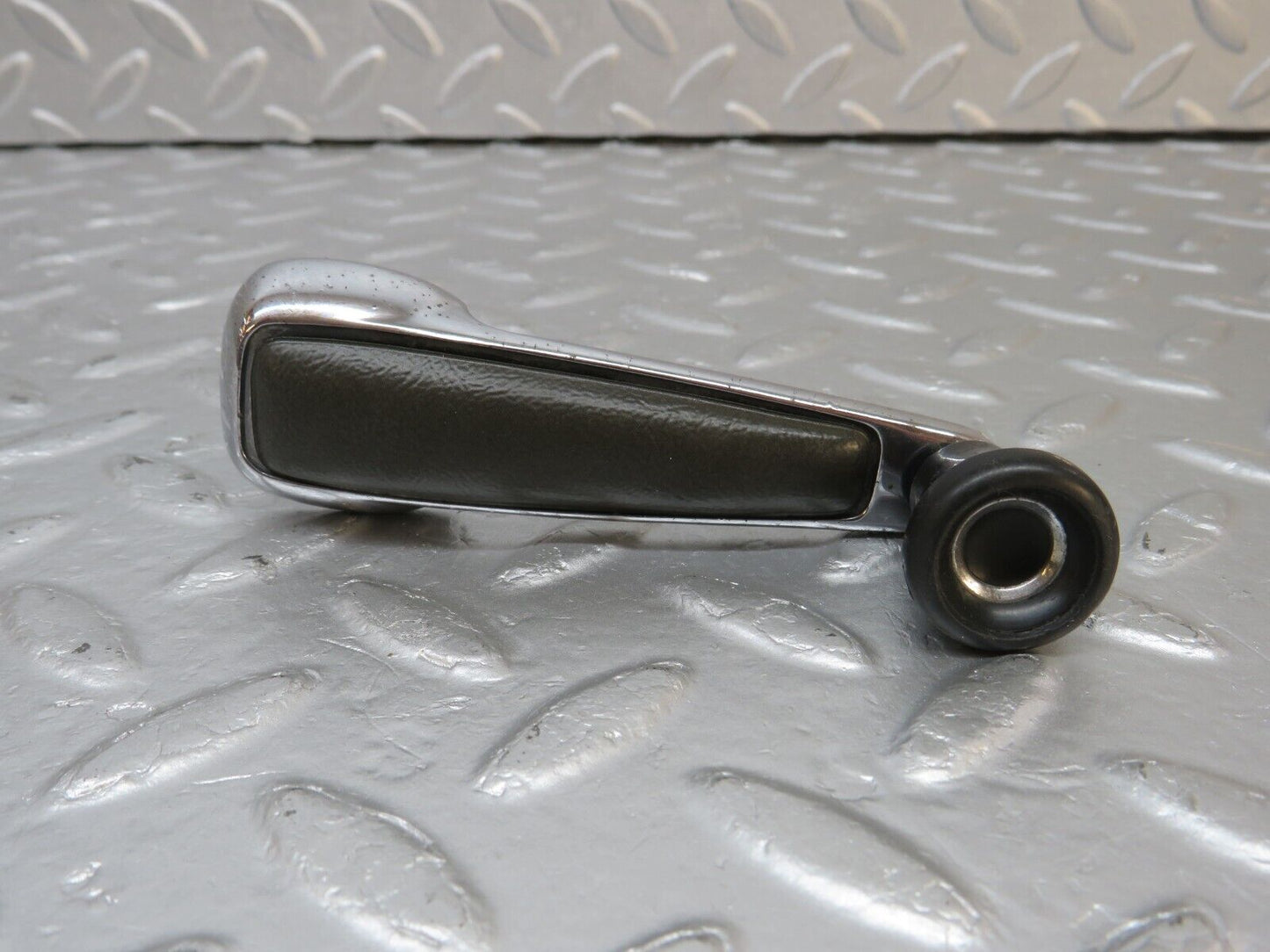 40221 Mercedes-Benz W110 230 Window Lifter Crank Handle