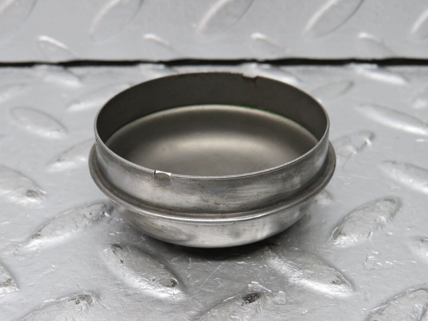 38480 Mercedes-Benz R129 280SL Coupe Wheel Hub Locking Cap With Bearing