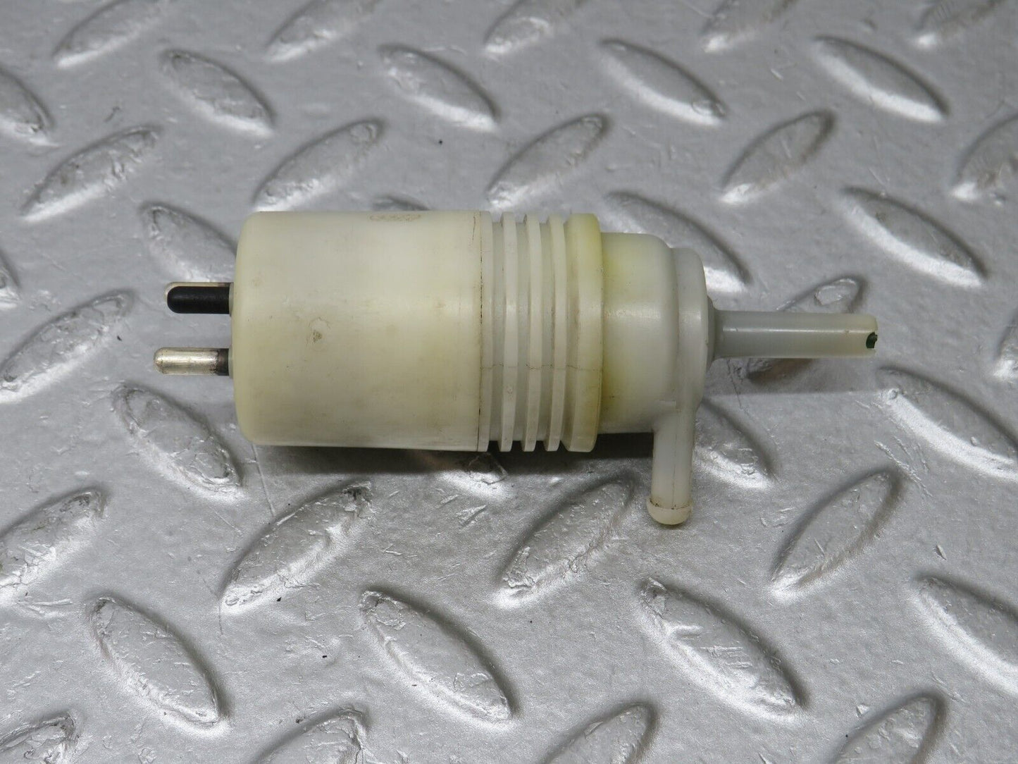 36116 Mercedes-Benz W126 420SE Windscreen Washer Pump Hella 1248690221