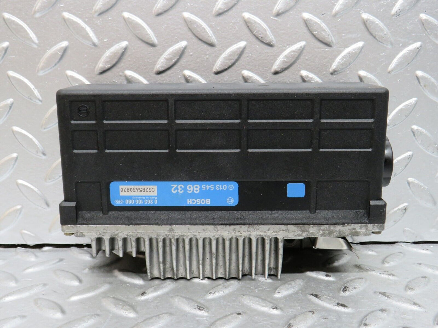 29063 Mercedes-Benz C124 320 Coupe ABS ASR Control Unit Bosch 0135458632 0265106080