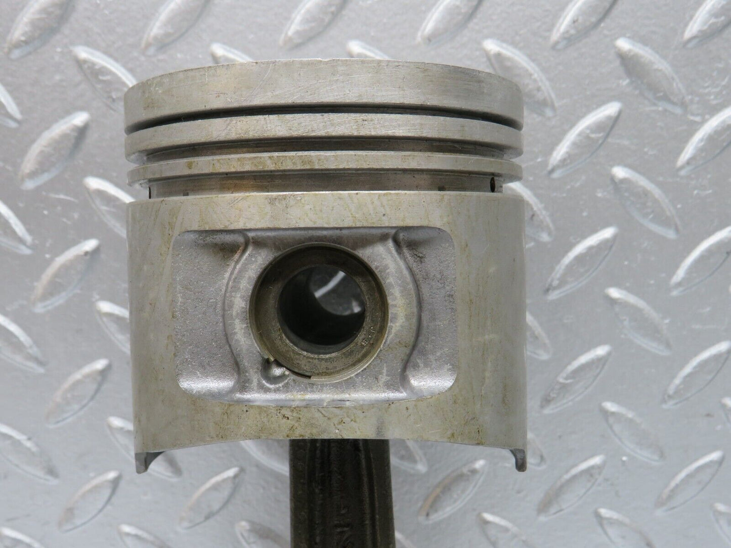 0004 Mercedes-Benz W116 350SE Piston With Connecting Rod 92.00 mm